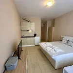 Sunny View - Menada Апартамент