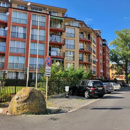 Апартаменты Sunny View - Menada *