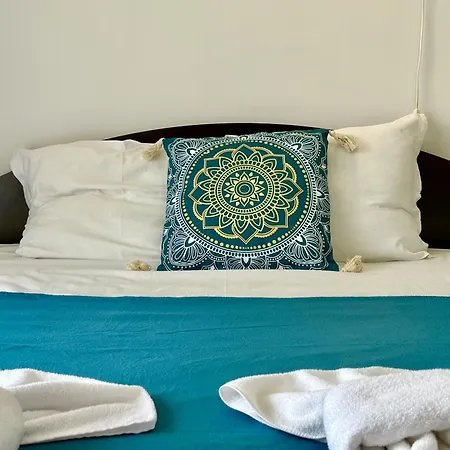 Sunny View - Menada Lägenhet *