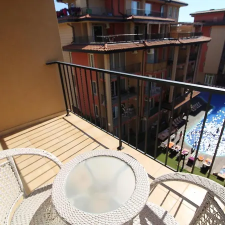 Sunny View - Menada Apartament *