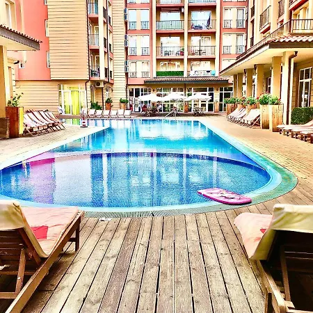 Sunny View - Menada Apartament *