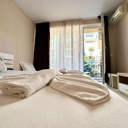 Sunny View - Menada Daire