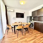 Sunny View - Menada Apartment *